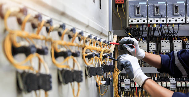 Professional Electrician technician working in Sweetser, IN